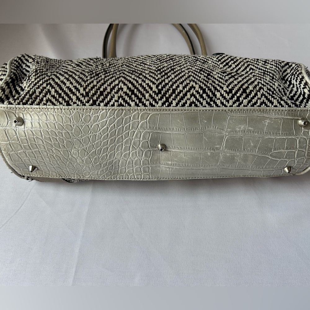 Guess vintage Y2K Brown and White, Tweed Handbag - Picture 4 of 9